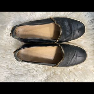 Guisepe sneakers size 40.